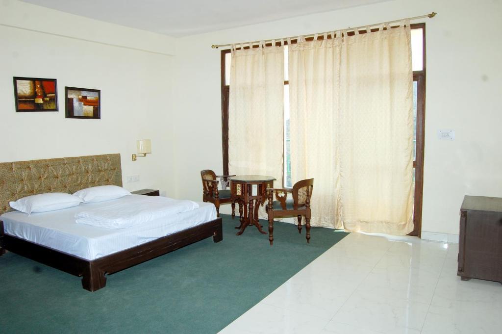 Natureraga Fernhill Resort Chail Ngoại thất bức ảnh