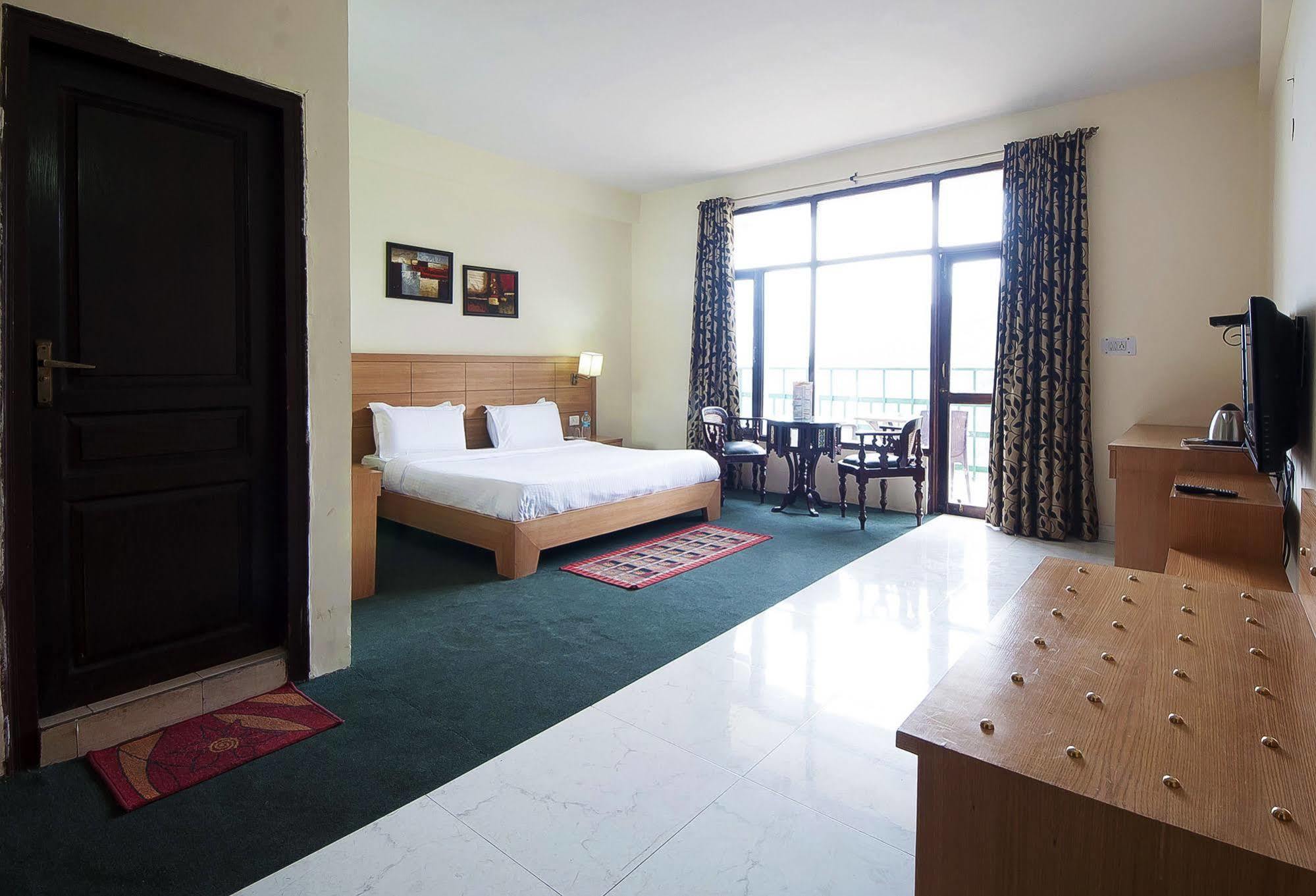 Natureraga Fernhill Resort Chail Ngoại thất bức ảnh