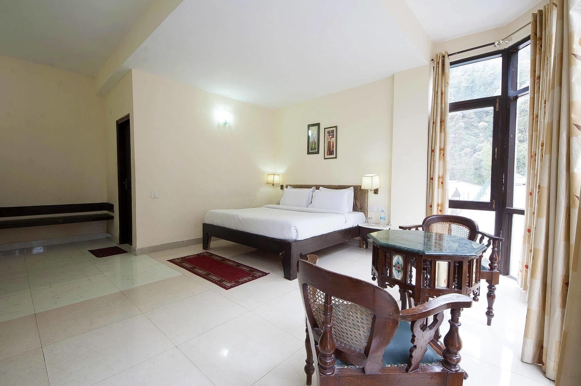 Natureraga Fernhill Resort Chail Ngoại thất bức ảnh