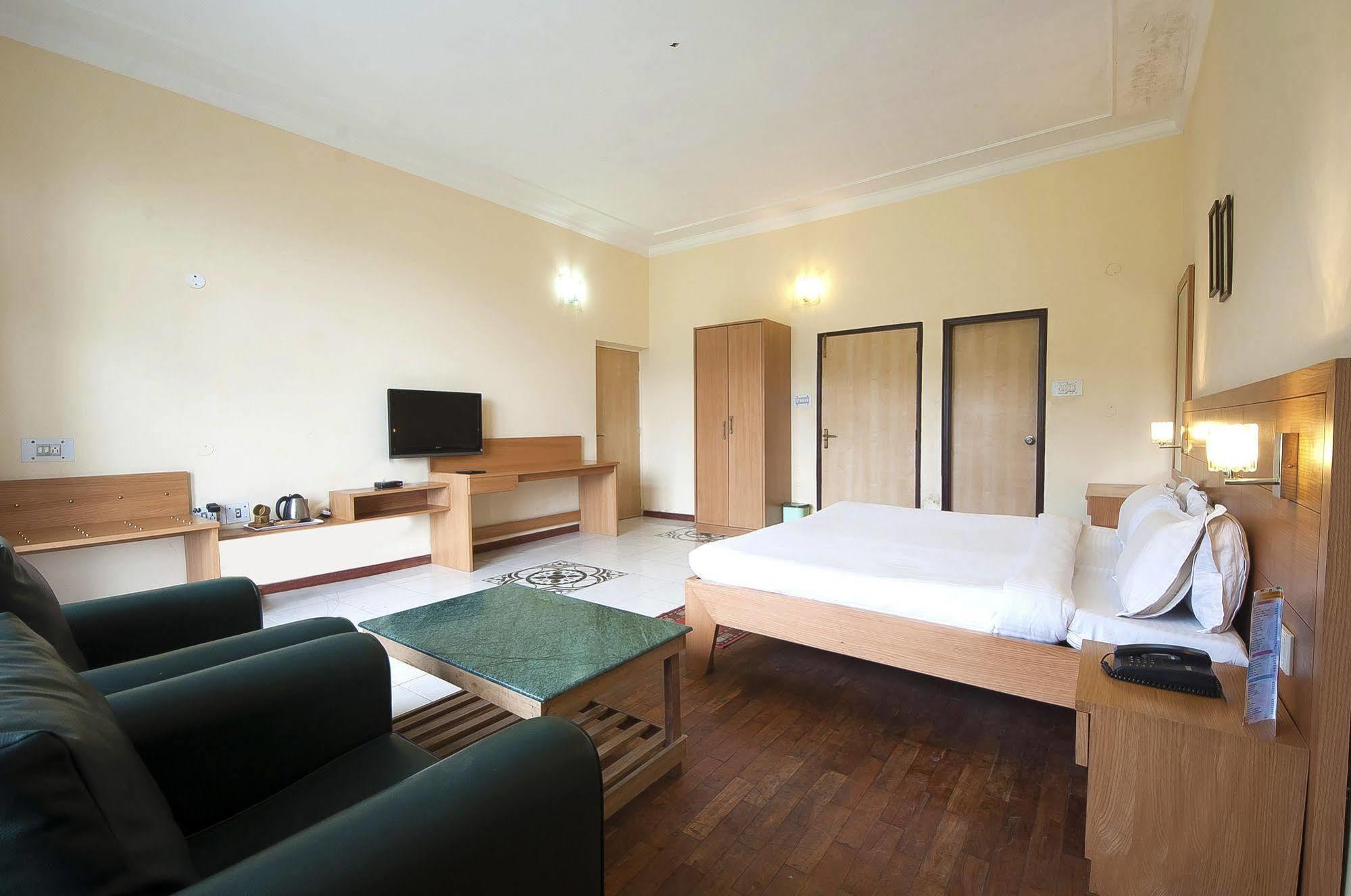 Natureraga Fernhill Resort Chail Ngoại thất bức ảnh